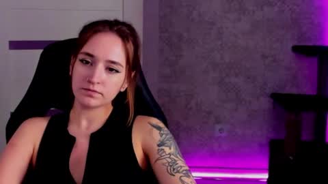 Snapshot of sara_rossse chatting on 03/05/26, 09:44 Sara online show from 03/05/26, 09:44