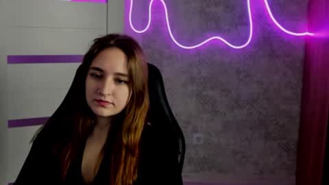 Snapshot of sara_rossse chatting on 03/25/26, 11:00 Sara online show from 03/25/26, 11:00