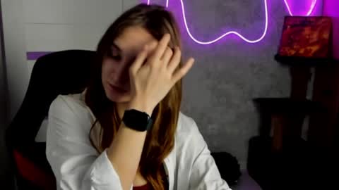 Snapshot of sara_rossse chatting on 04/21/26, 08:23 Sara online show from 04/21/26, 08:23