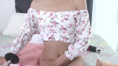 sara  online show from 03/10/25, 07:10