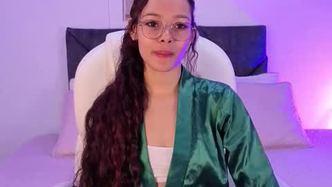 sara  online show from 09/23/25, 02:20