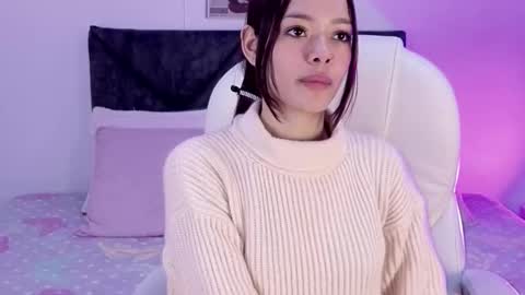 sara  online show from 10/04/25, 01:09