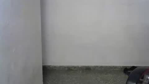 sara online show from 01/01/25, 05:43