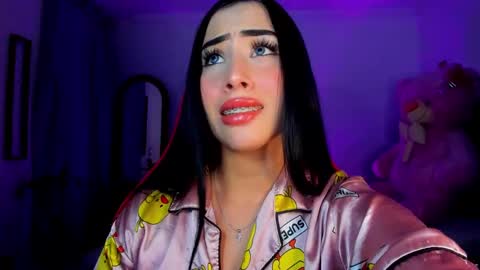 sara_stone03 online show from 01/10/25, 12:38