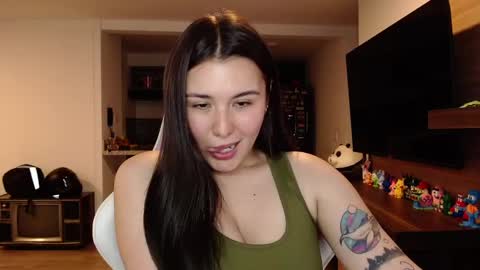 Snapshot of sara_sunrise_ chatting on 02/13/25, 05:54 Sara online show from 02/13/25, 05:54