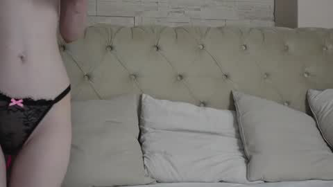 Snapshot of sara_sweetxx chatting on 05/30/26, 09:45 Sara online show from 05/30/26, 09:45