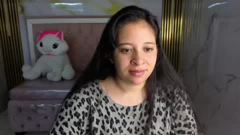 Sara T. online show from 05/28/26, 03:04