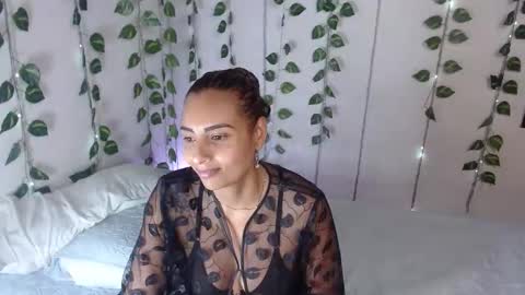 Snapshot of sara_thompson01 chatting on 01/15/25, 09:24 SARA online show from 01/15/25, 09:24