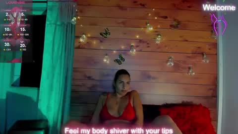 Snapshot of sara_thompson01 chatting on 09/25/25, 07:01 SARA online show from 09/25/25, 07:01