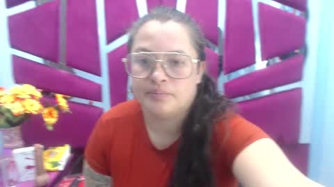 sara_thonson_ online show from 02/05/25, 02:51