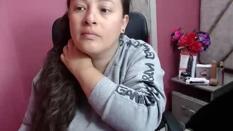 sara_thonson_ online show from 02/25/26, 03:05