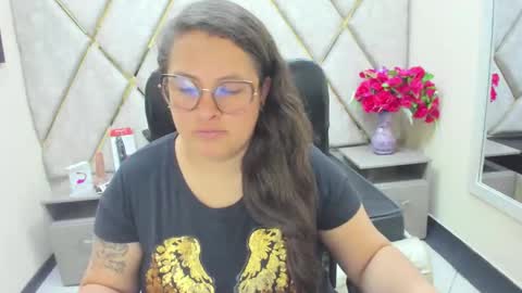 Snapshot of sara_thonson_ chatting on 04/24/26, 04:48 sara_thonson_ online show from 04/24/26, 04:48