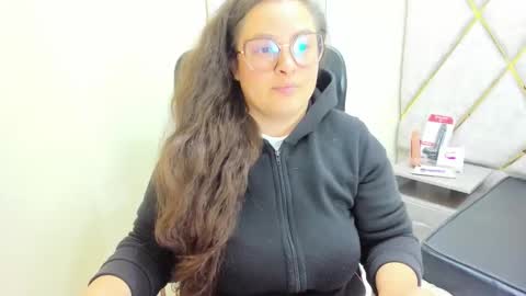 Snapshot of sara_thonson_ chatting on 05/16/26, 03:36 sara_thonson_ online show from 05/16/26, 03:36