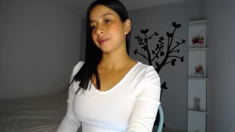 Sara online show from 02/12/25, 01:09