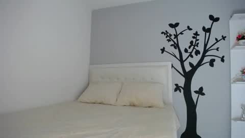 Sara online show from 02/14/25, 01:34