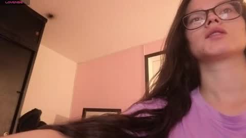 sara_valderrama_ online show from 06/04/26, 02:12
