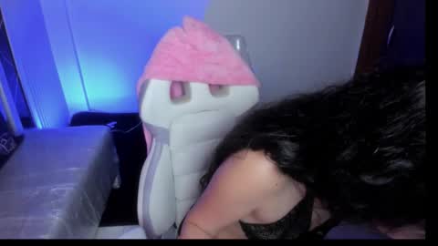 Snapshot of saraa_li chatting on 10/11/25, 03:28 saraa_li online show from 10/11/25, 03:28