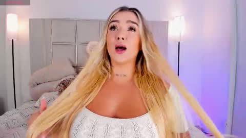 Sara Miller  online show from 10/16/25, 08:54