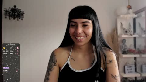 Snapshot of saraadesire chatting on 12/21/24, 04:46 Sara online show from 12/21/24, 04:46