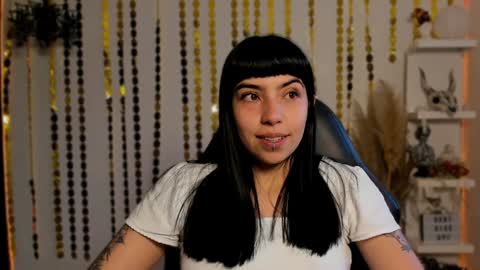 Snapshot of saraadesire chatting on 01/07/25, 10:30 Sara online show from 01/07/25, 10:30