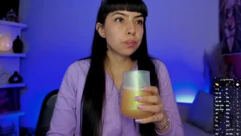 Snapshot of saraadesire chatting on 09/29/25, 10:14 Sara online show from 09/29/25, 10:14