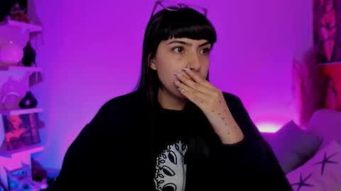 Snapshot of saraadesire chatting on 10/16/25, 10:44 Sara online show from 10/16/25, 10:44