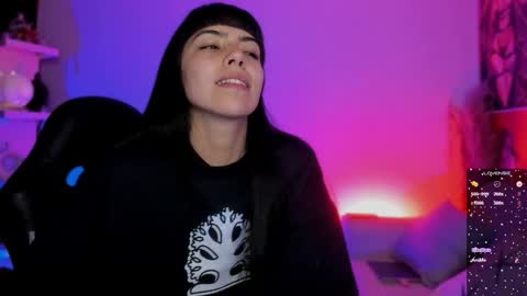 Snapshot of saraadesire chatting on 10/17/25, 11:29 Sara online show from 10/17/25, 11:29