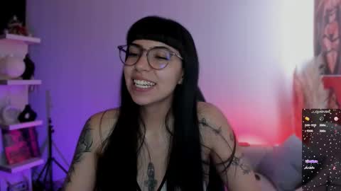 Snapshot of saraadesire chatting on 10/18/25, 04:30 Sara online show from 10/18/25, 04:30