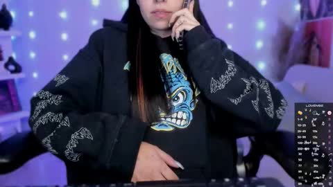 Snapshot of saraadesire chatting on 11/29/25, 02:36 Sara online show from 11/29/25, 02:36