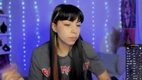 Snapshot of saraadesire chatting on 12/02/25, 11:11 Sara online show from 12/02/25, 11:11