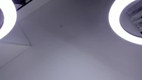 Snapshot of saraah___ chatting on 12/21/25, 05:58 online show from 12/21/25, 05:58