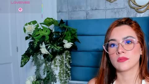 Snapshot of saraalvarezx chatting on 06/05/26, 03:02 Sara Alvarezx online show from 06/05/26, 03:02