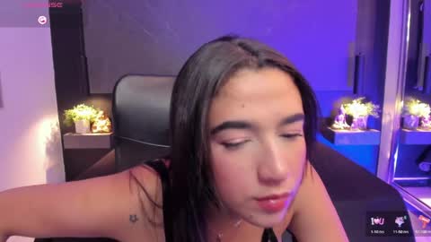 Snapshot of saraamills chatting on 04/11/26, 04:06 Sara online show from 04/11/26, 04:06