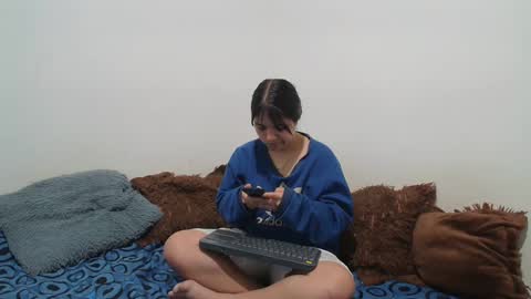 sara and thomas online show from 10/05/25, 01:37