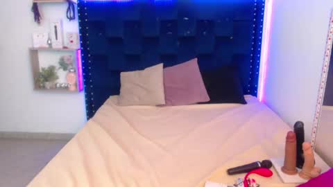 SARAHGIL online show from 02/02/25, 12:35