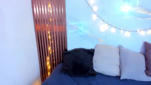 Snapshot of saraapril_1 chatting on 03/15/26, 07:09 SARAHGIL online show from 03/15/26, 07:09