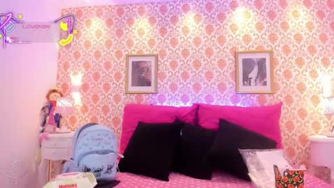 SaraAvila  online show from 10/31/25, 08:54