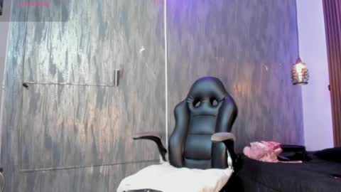 Snapshot of saraby_blandon chatting on 04/26/26, 11:30 online show from 04/26/26, 11:30