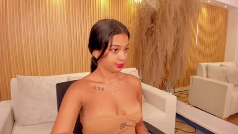 Sara  Everyday From 1430 to 2130 Col Time online show from 12/10/24, 08:38