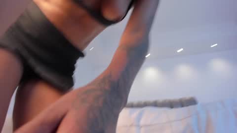 Sara  Everyday From 1430 to 2130 Col Time online show from 12/13/24, 05:05