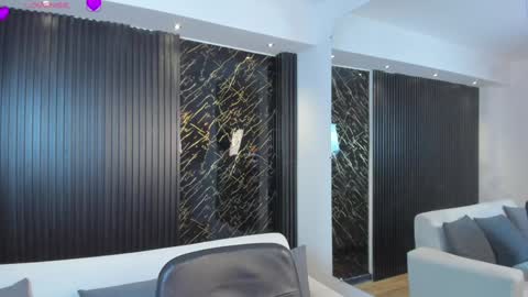 Sara  Everyday From 1430 to 2130 Col Time online show from 12/20/24, 08:01