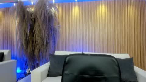 Sara  Everyday From 1430 to 2130 Col Time online show from 01/05/25, 11:48