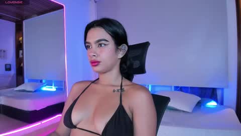 Sara  Everyday From 1430 to 2130 Col Time online show from 02/11/25, 09:35