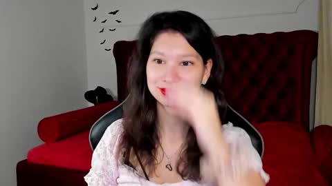 Snapshot of saradenars chatting on 11/17/25, 05:24 SaraDenars online show from 11/17/25, 05:24