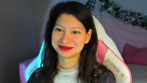 Snapshot of saradenars chatting on 12/14/25, 05:35 SaraDenars online show from 12/14/25, 05:35