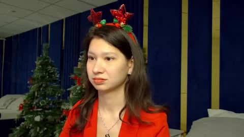 Snapshot of saradenars chatting on 12/15/25, 05:23 SaraDenars online show from 12/15/25, 05:23