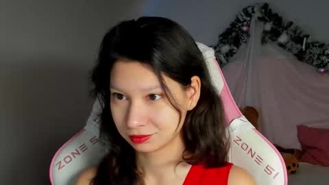 Snapshot of saradenars chatting on 12/19/25, 05:25 SaraDenars online show from 12/19/25, 05:25