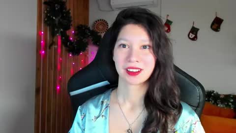 Snapshot of saradenars chatting on 12/22/25, 06:32 SaraDenars online show from 12/22/25, 06:32