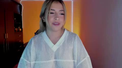 Snapshot of saradiazxxx chatting on 04/16/26, 08:15 saradiazxxx online show from 04/16/26, 08:15