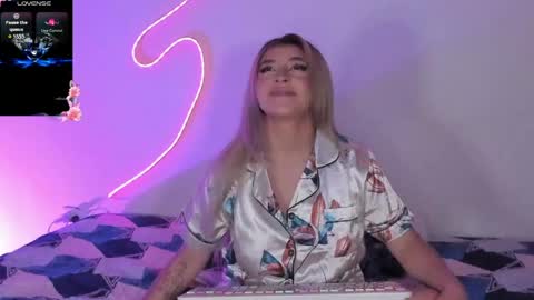 saradiazxxx online show from 05/25/26, 08:09
